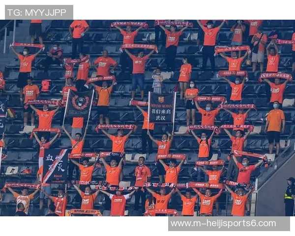 武汉卓尔迎战劲敌全力争胜展现球队风采与实力